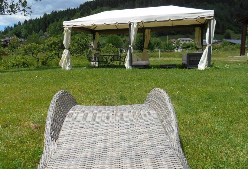 Отель Monaco Sport