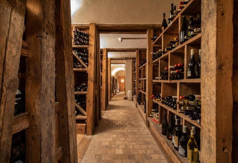 Отель Monaco Sport