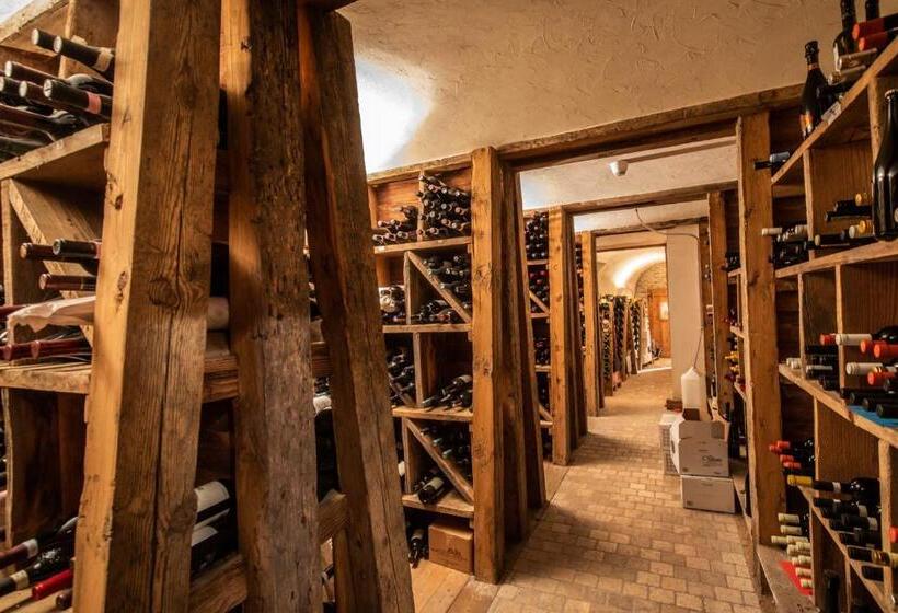 Отель Monaco Sport