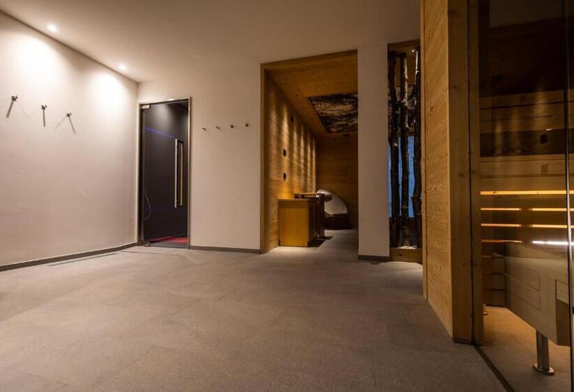 Отель Monaco Sport