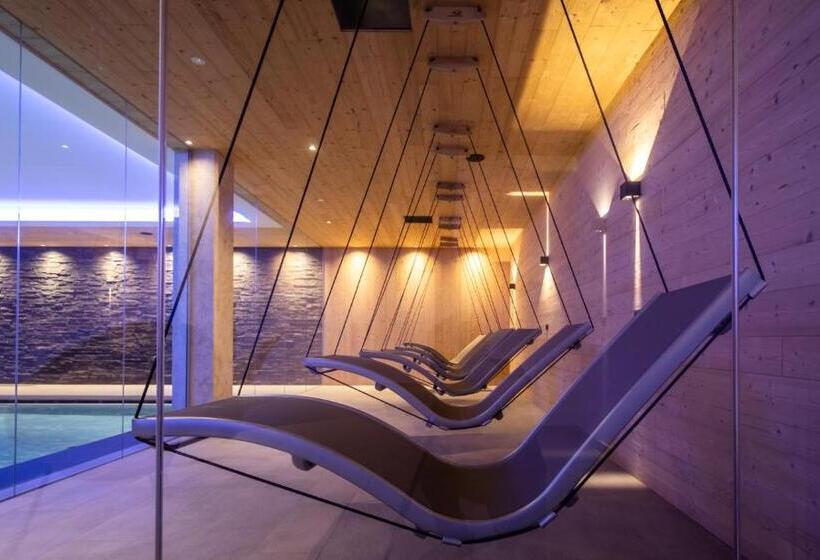 Отель Monaco Sport