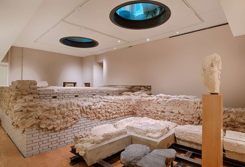 Отель NH Collection Palazzo Verona