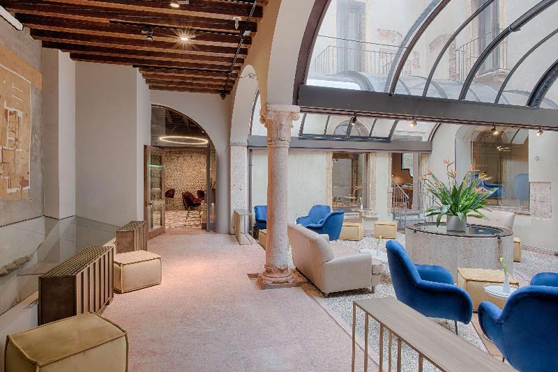 Отель NH Collection Palazzo Verona