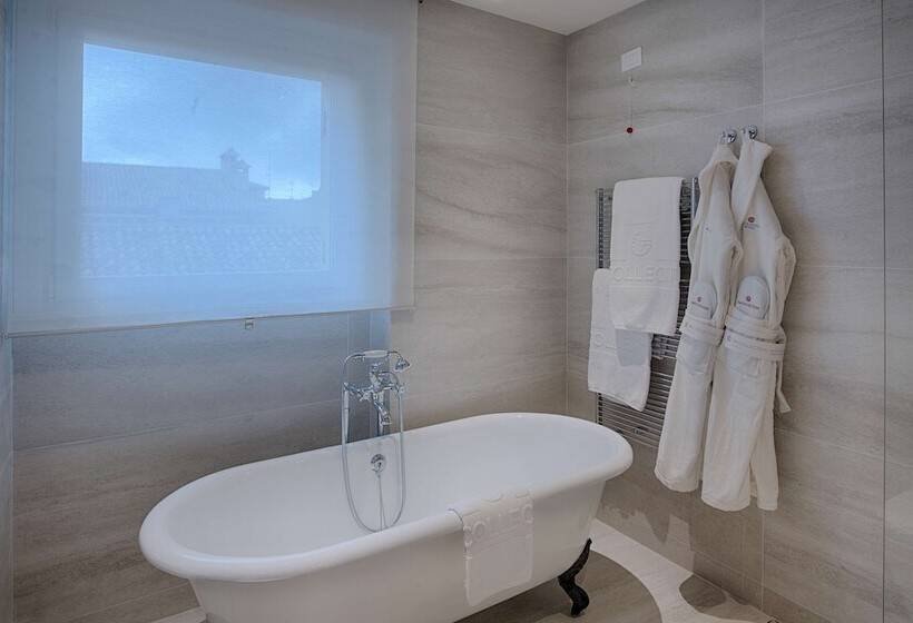 Отель NH Collection Palazzo Verona