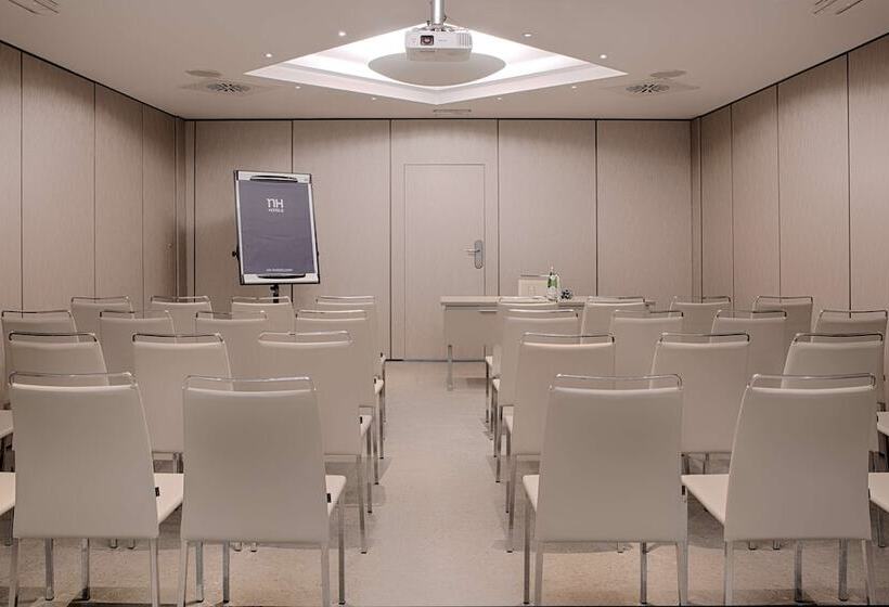 فندق NH Torino Centro