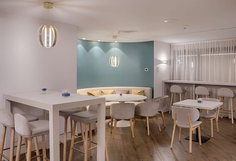 فندق NH Torino Centro