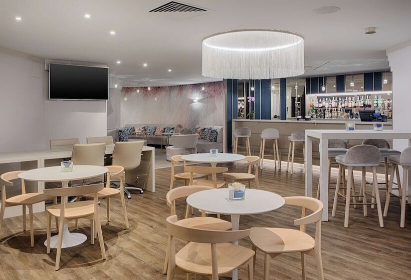 فندق NH Torino Centro