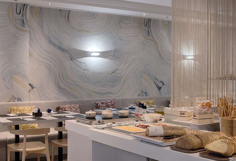 فندق NH Torino Centro