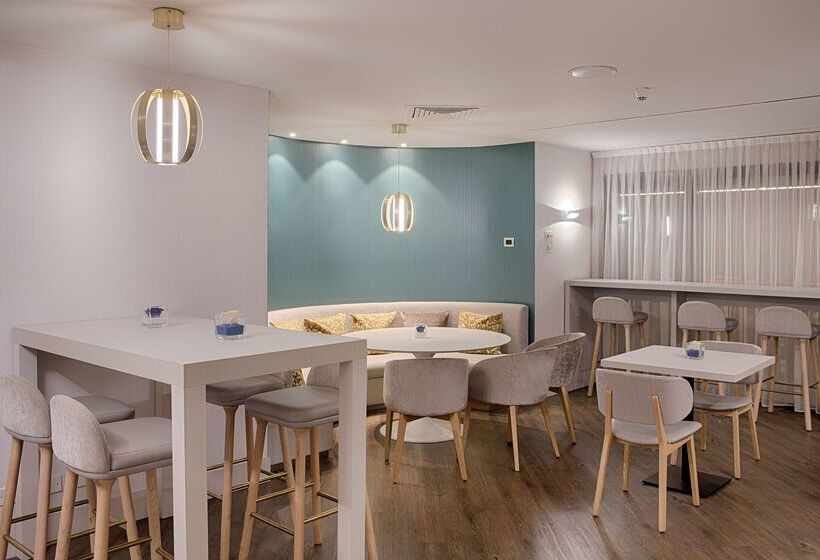 فندق NH Torino Centro