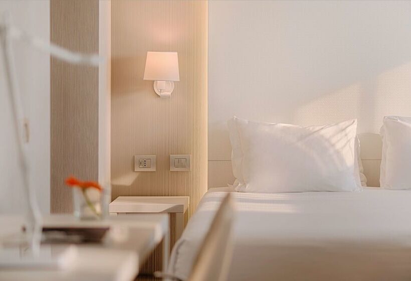 فندق NH Torino Centro