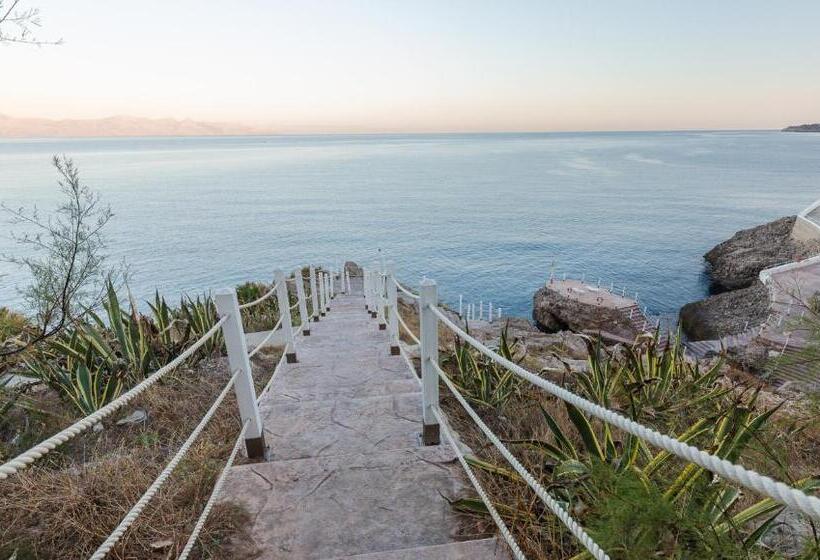 בית מלון כפרי Perla Del Golfo Resort