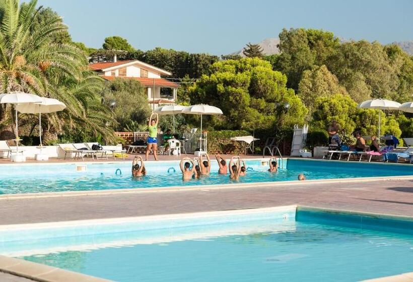 בית מלון כפרי Perla Del Golfo Resort