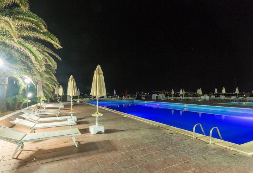 בית מלון כפרי Perla Del Golfo Resort