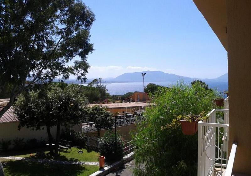 בית מלון כפרי Perla Del Golfo Resort