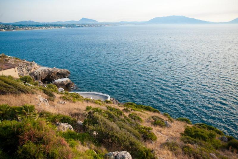 בית מלון כפרי Perla Del Golfo Resort