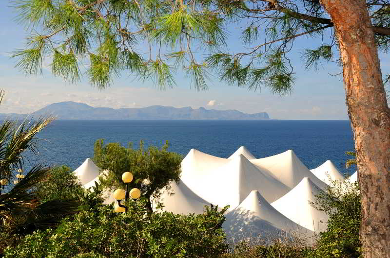 בית מלון כפרי Perla Del Golfo Resort