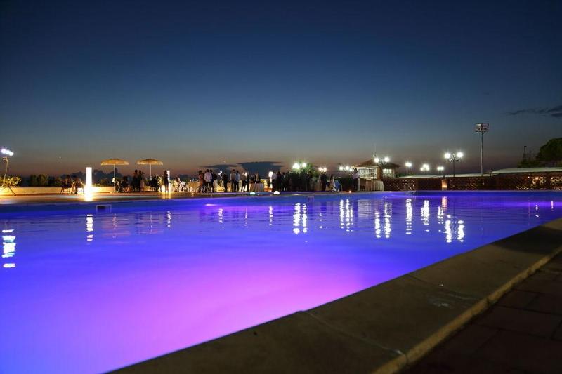 בית מלון כפרי Perla Del Golfo Resort