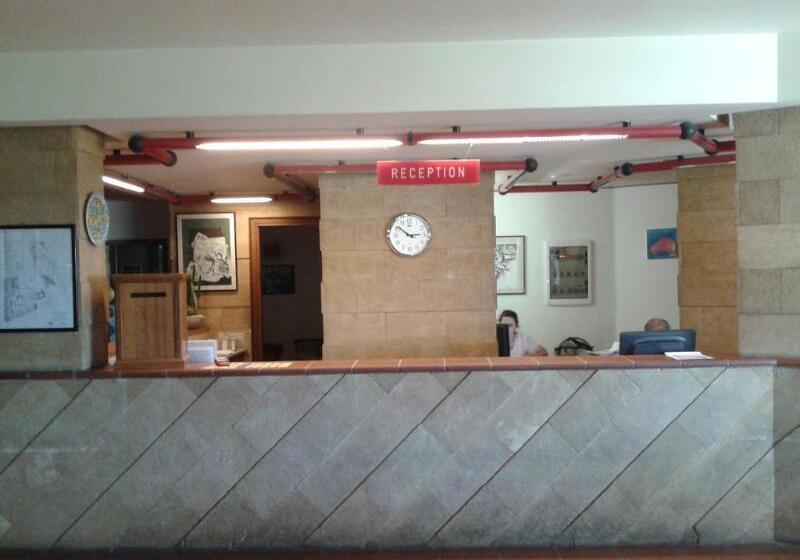 בית מלון כפרי Perla Del Golfo Resort