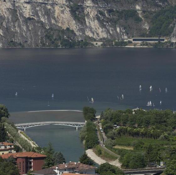 ホテル Piccolo Mondo