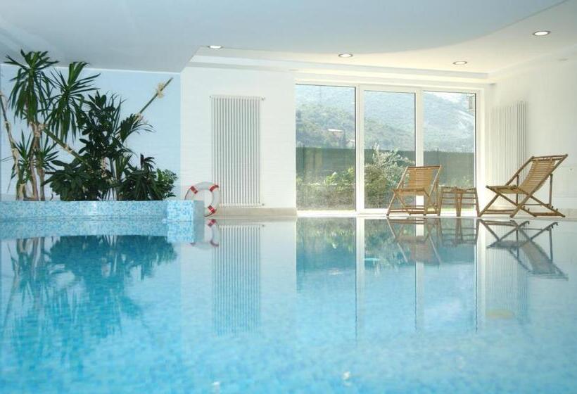 ホテル Piccolo Mondo