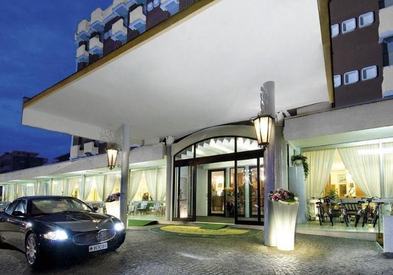 فندق Punta Nord Village &