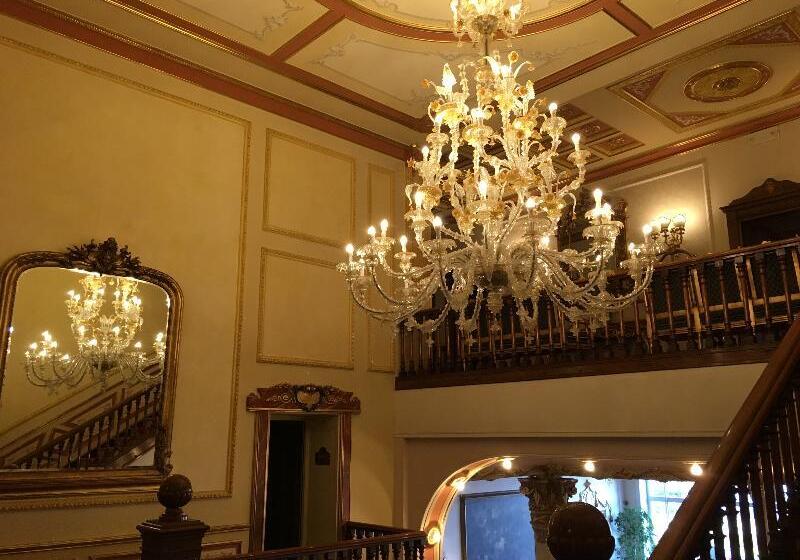 בית מלון כפרי Regina Palace