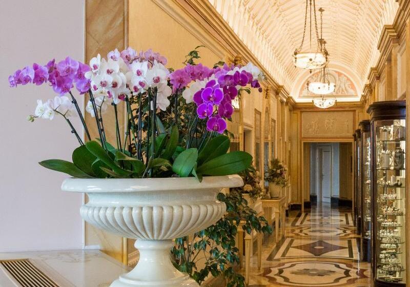 בית מלון כפרי Regina Palace