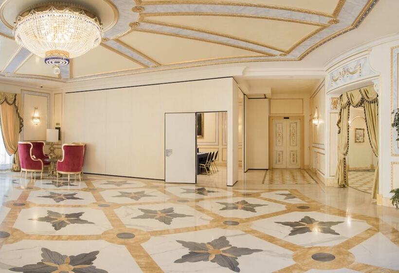 בית מלון כפרי Regina Palace