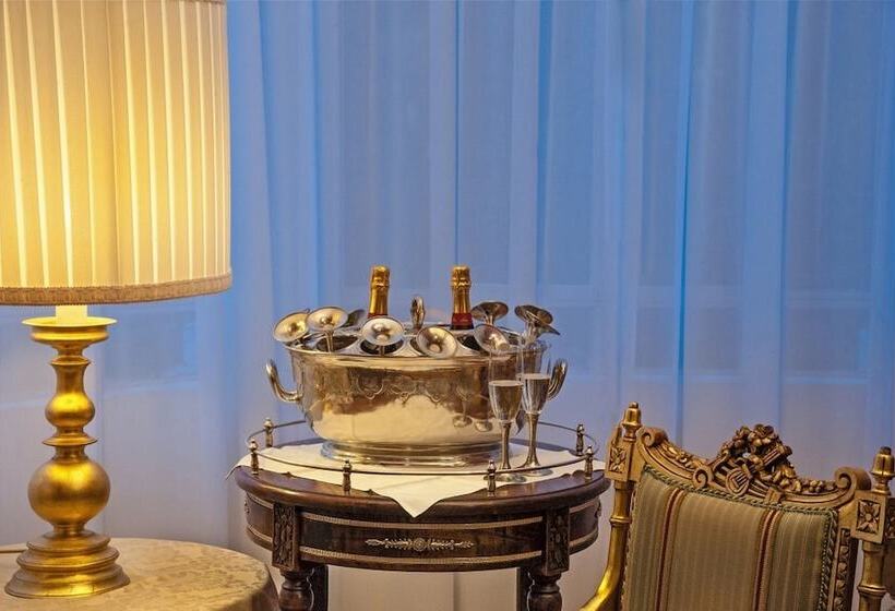 בית מלון כפרי Regina Palace