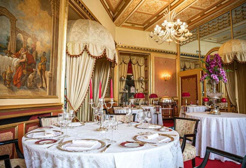 בית מלון כפרי Regina Palace