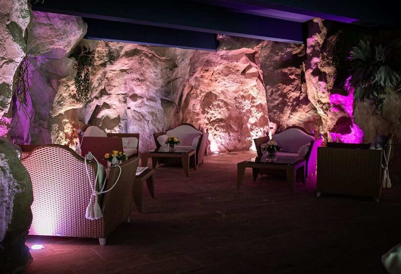 בית מלון כפרי Regina Palace