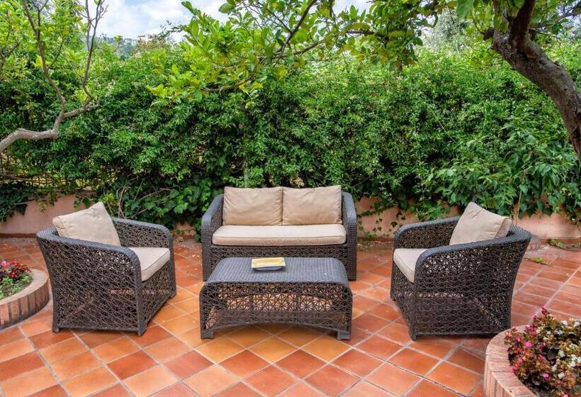 בית מלון כפרי Regina