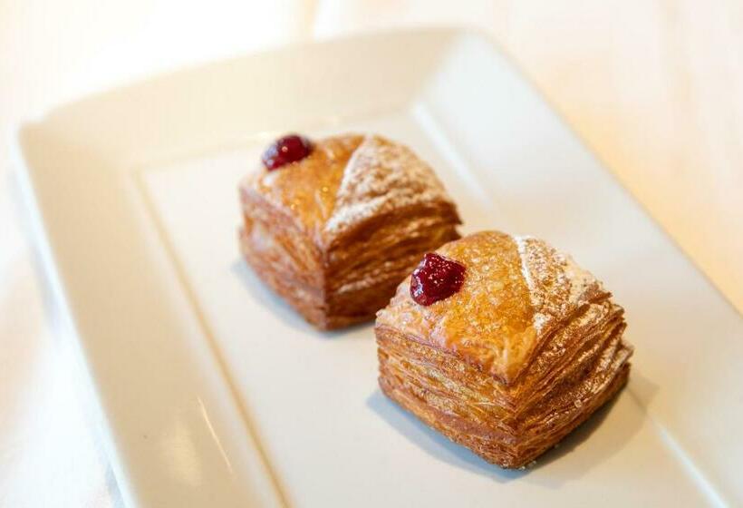 Cormoran Hotel&Residence