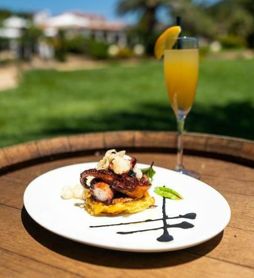 Cormoran Hotel&Residence