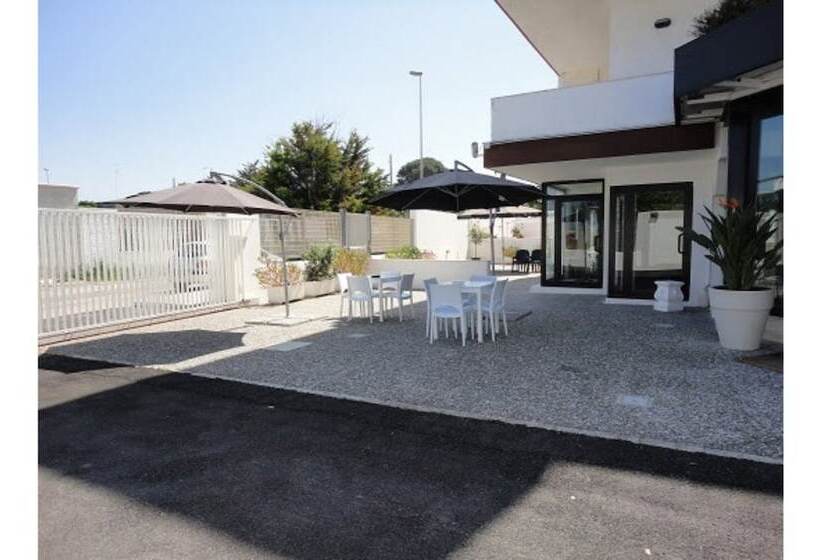 בית מלון כפרי Riviera