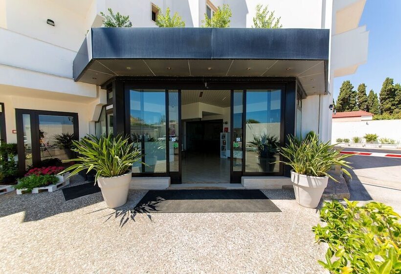 בית מלון כפרי Riviera