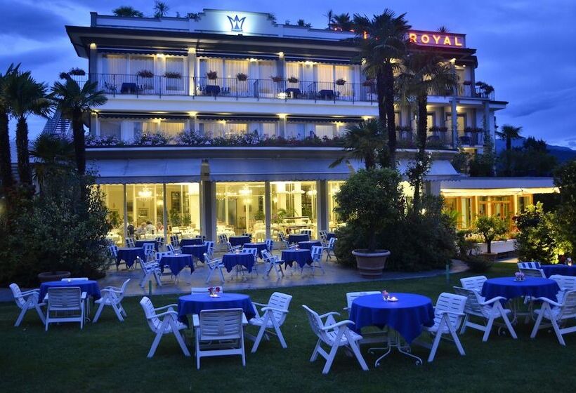 호텔 Royal