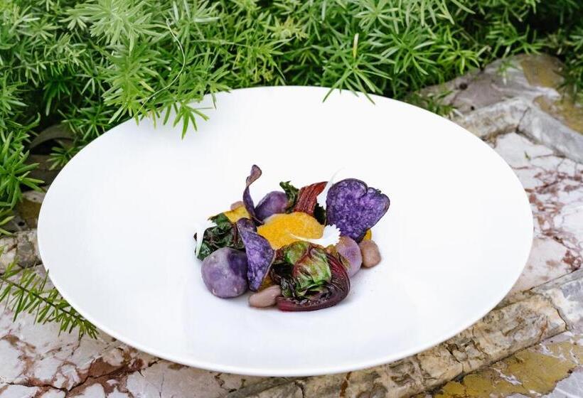 هتل San Domenico Palace, Taormina, A Four Seasons