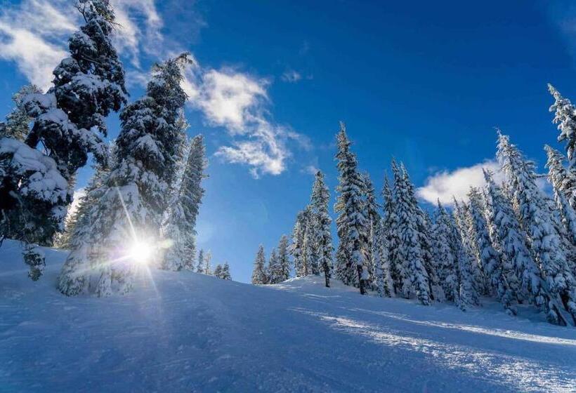 ホテル Savoy Sestriere