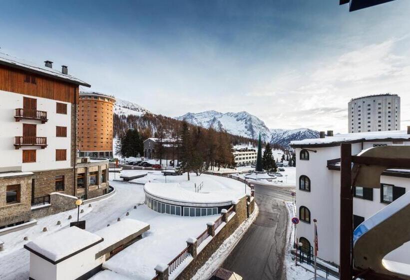 ホテル Savoy Sestriere