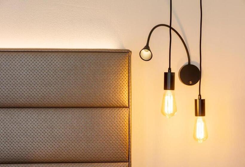 Отель Schlosswirt