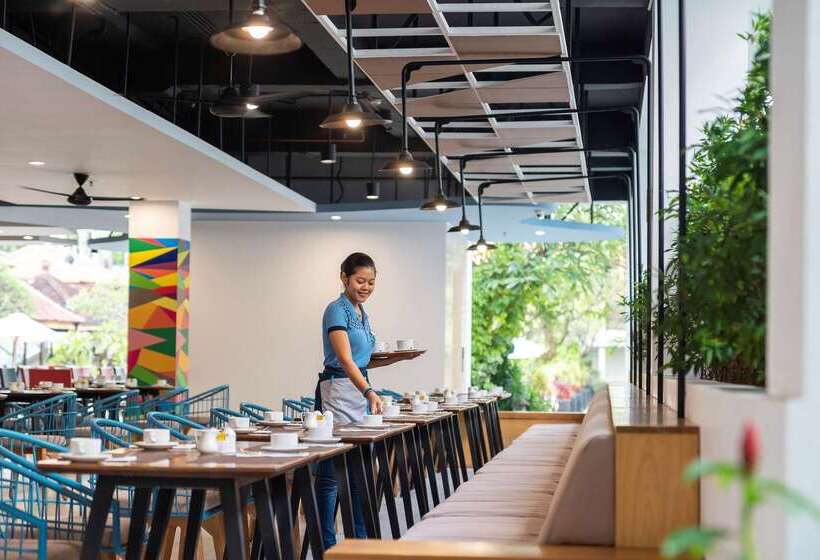 Отель Kuta Beach Club