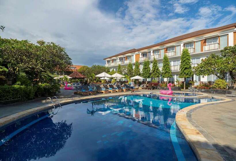 Отель Kuta Beach Club