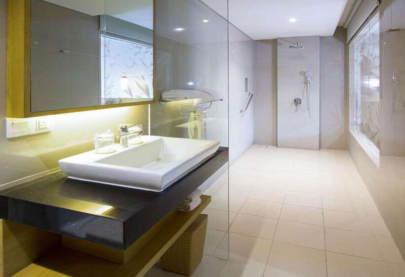 Отель Kuta Beach Club