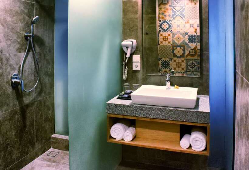 Отель Kuta Beach Club