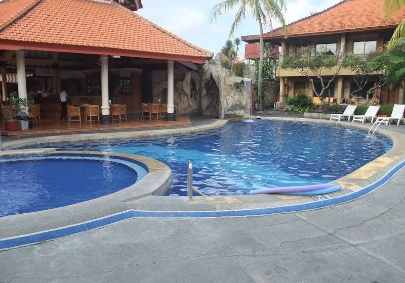 Отель Kuta Beach Club