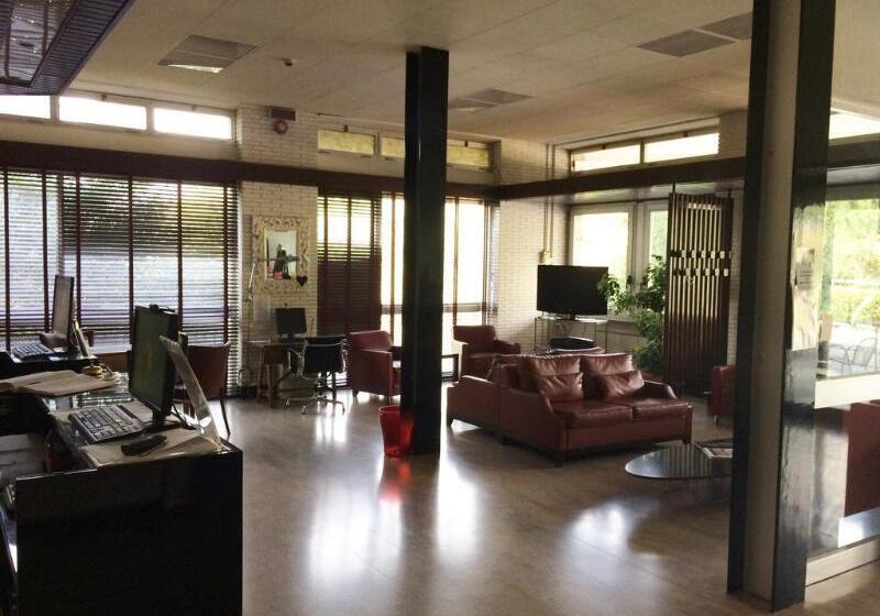 Lh Hotel Arca Street Art