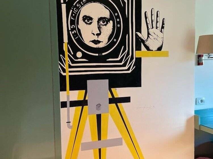 Lh Hotel Arca Street Art