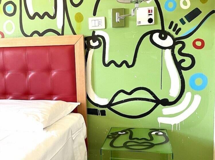 Lh Hotel Arca Street Art
