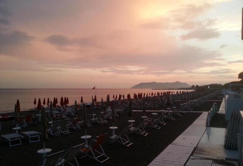 호텔 Torre Del Sole